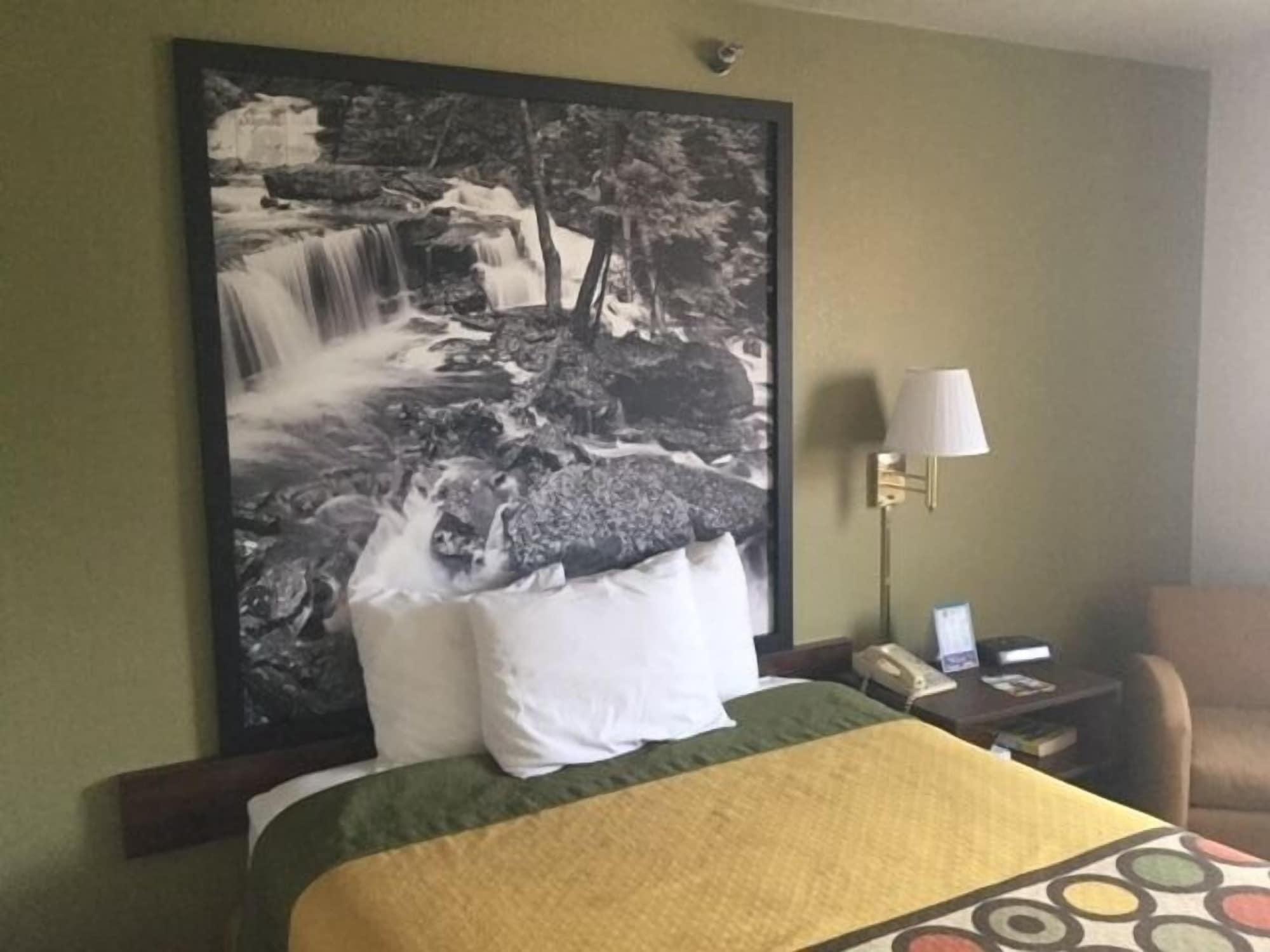 Super 8 By Wyndham West Middlesex/Sharon Area Hotell Exteriör bild