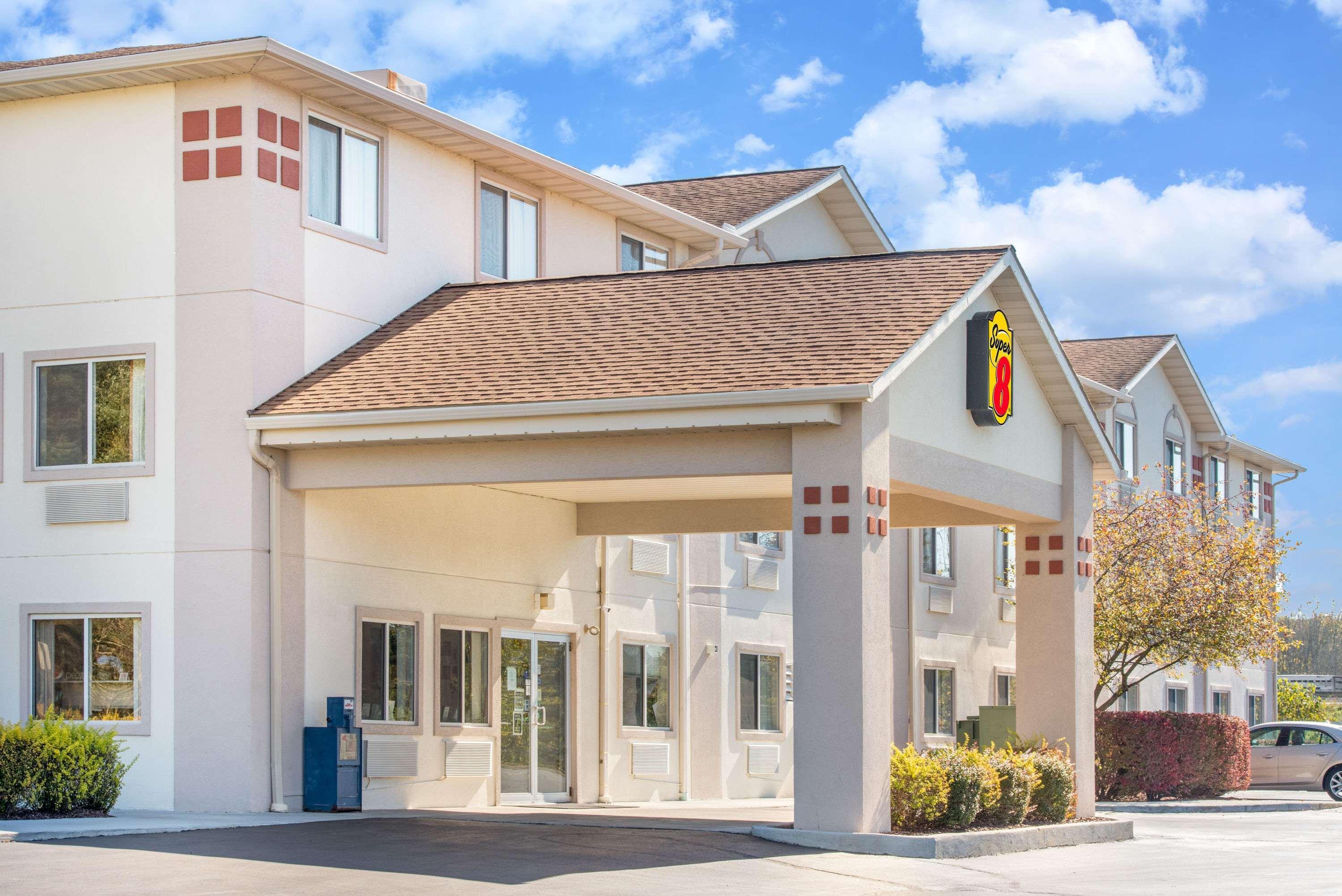 Super 8 By Wyndham West Middlesex/Sharon Area Hotell Exteriör bild